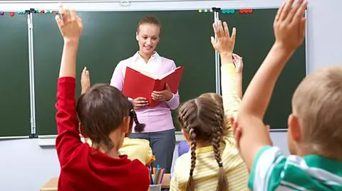 Z końcem wakacji pracę straci ponad 7 tys. nauczycieli

