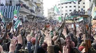 Broń napływa do rebeliantów w Syrii coraz szerszym strumieniem