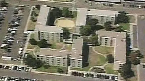 Koszary w kształcie swastyki zostaną przebudowane