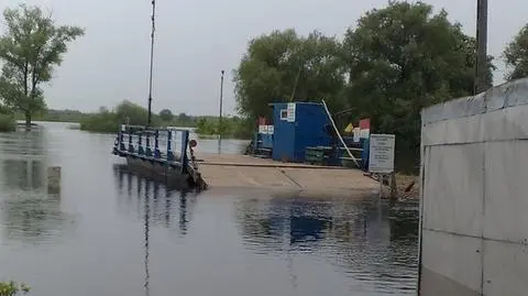 Woda odpuszcza, ale wiele dróg wciąż zamkniętych