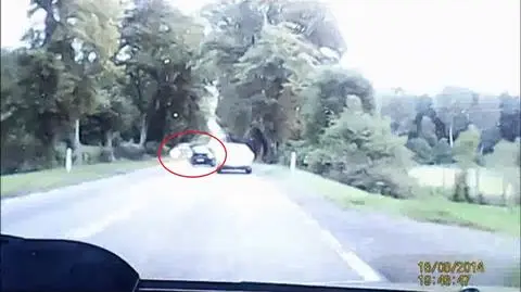 Wyprzedzał na trzeciego, 
o włos od czołowego zderzenia