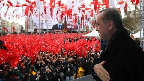 Turcja. Erdogan chce "rządzić jak turecki sułtan"