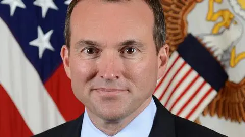 Eric Fanning pokieruje amerykańską armią