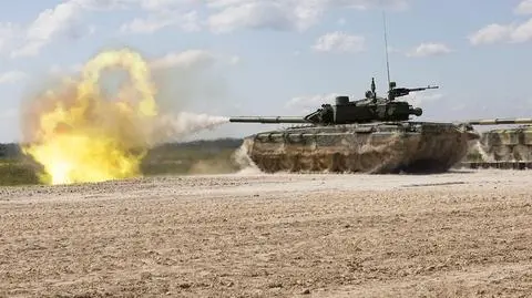 Rosjanie zapewniają, że będą ćwiczyć obronę (nagranie archiwalne rosyjskich czołgów T-72B3)