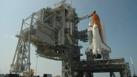 Discovery uziemiony