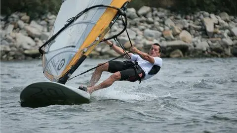 300 km na desce windsurfingowej. Ekstremalna próba na Bałtyku