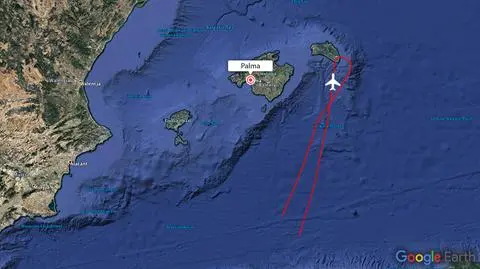 Samolot zawrócił i miał zniknąć z radarów. Bezpiecznie wylądował