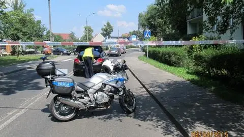 Pijany 60-latek potrącił w okolicy pasów 61-latkę