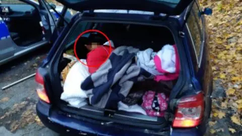 W samochodzie kierowca i sześciu pasażerów