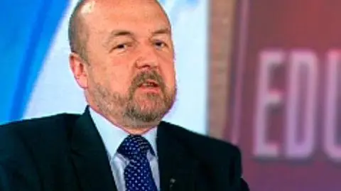 Lista Legutki bez Tolkiena i Dobraczyńskiego