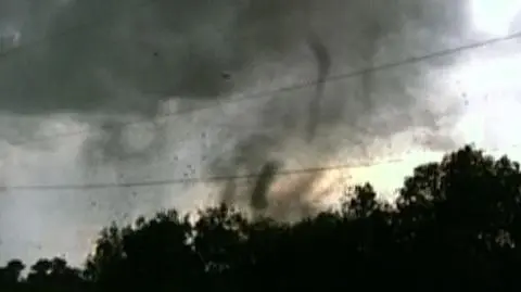 Tornada szaleją w Kanadzie