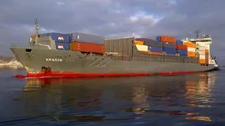 "Akacia" dowiezie kontenery z portów głębokowodnych