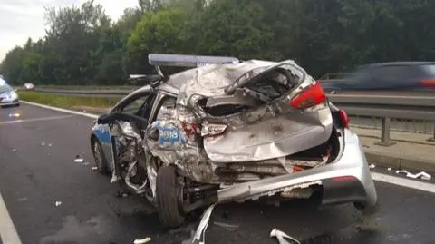 Sosnowiec. Cysterna wjechała w radiowóz. Policjanci ranni