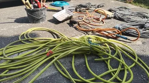 Leszno: Nie zatrzymał się do kontroli, w bagażniku skradziony sprzęt