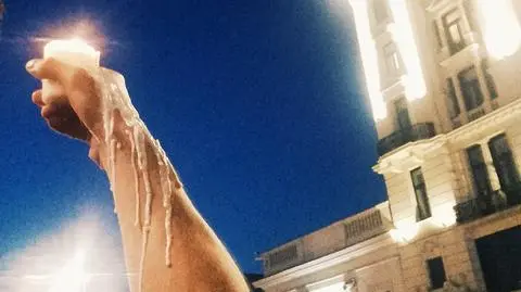 Symboliczne zdjęcie z protestów przeciw zmianom w sądownictwie