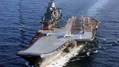 Rosja. Eskortowanie Admirała Kuzniecowa