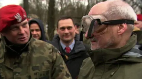 Minister Antoni Macierewicz na pokazie