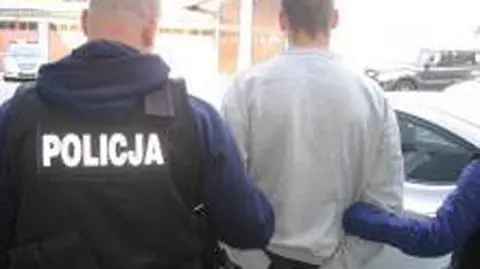 Był poszukiwany przez policję. Wpadł, bo pił piwo pod sklepem