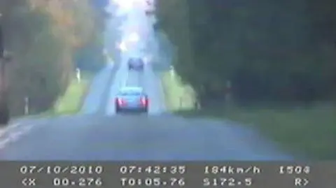 Pościg za skradzionym wozem