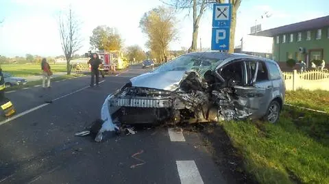 Zderzenie trzech aut w Wielkopolsce. Siedem osób rannych, w tym dwoje dzieci