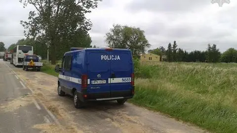 Volkswagen wpadł w poślizg. "Wjechał w plamę oleju” 