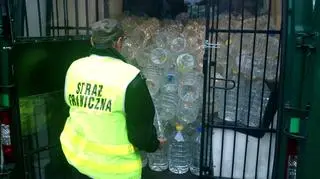 W hurtowni było 2 tys. litrów nielegalnego alkoholu