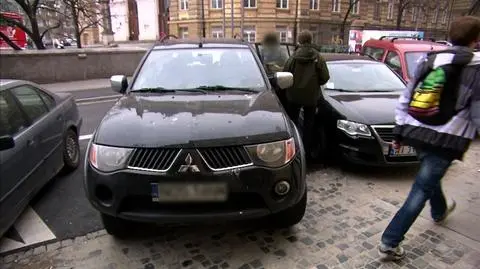 Niektórzy kierowcy parkują jak popadnie