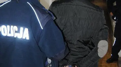 Poszukiwany 10 listami gończymi w rękach policji