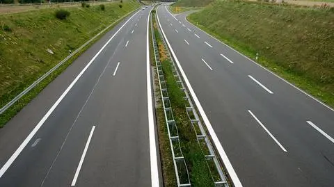 Pomylił śruby, gdy zmieniał opony