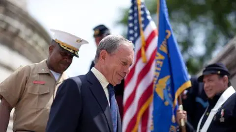 "Economist": Bloomberg chce pomóc demokratom w wyborach