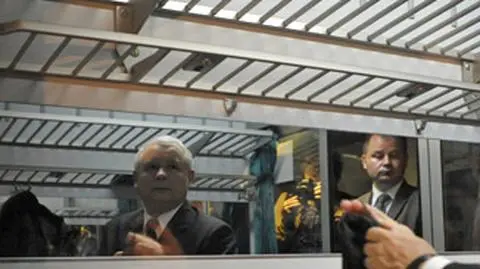 Prezes PiS wysiadł w Gdańsku. Jechał "bite 7 godzin"