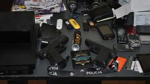 "Podawali się za policjantów, wyłudzali pieniądze". Mogli oszukać sto osób