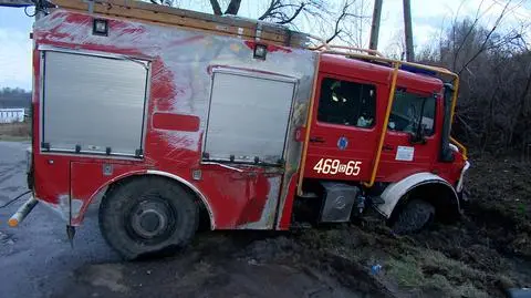 Jugów. Strażak ochotnik uciekł po wypadku, odnalazł się w karetce