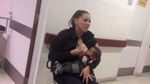 Argentyna. Celeste Ayala nakarmiła piersią niedożywione niemowlę