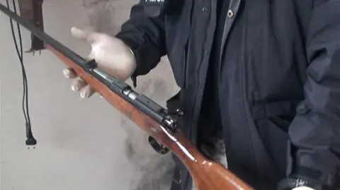 45 sztuk broni długiej i 30 krótkiej oraz ponad 9 tys