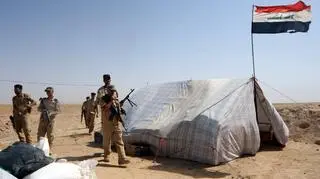 Iraccy żołnierze są narażeni na ataki dżihadystów z ISIL