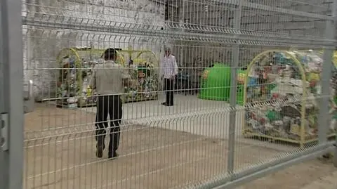 Super segregacja, czyli śmieci wyrzucane pod specjalnym nadzorem