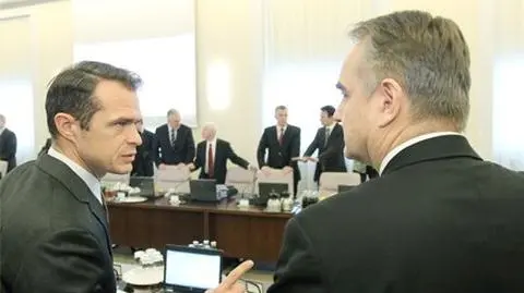 Ministrowie kneblowani? Premier zaprzecza