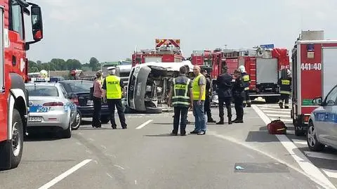 Prokuratura umorzyła śledztwo ws. wypadku busa na A4