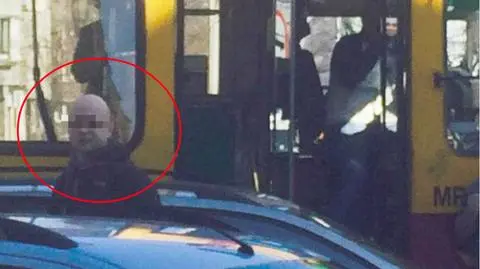 Policja szuka sprawcy ataku na motorniczego w centrum Łodzi