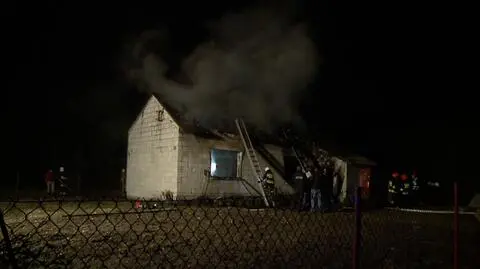 Pożar domu jednorodzinne w Piaskach koło Koniecpola