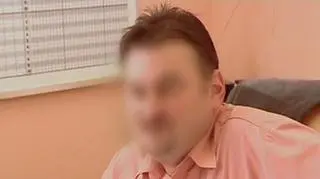 15.06| Miał półtora promila alkoholu we krwi, jednak zanim zatrzymał się do kontroli drogowej próbował uciekać przed policją. Gdy po kilku kilometrach został w końcu zatrzymany, usiłował przekonać funkcjonariusza, żeby zapomniał o sprawie, bo on jest przecież dyrektorem szkoły. Za jazdę na promilach w gimnazjum w Olszynie nie poniósł na razie żadnych konsekwencji służbowych. W dalszym ciągu uczy. 