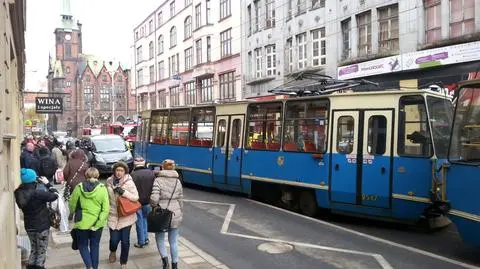 Tramwaj wykoleił się przez pękniętą oś