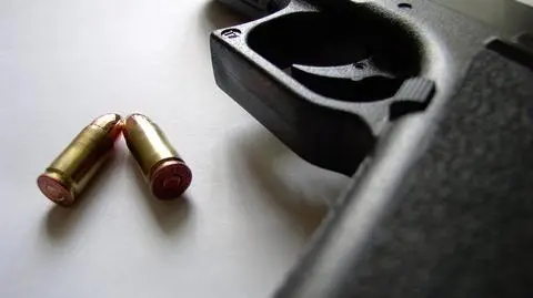 Trzylatek zastrzelił się z broni znalezionej w sypialni 