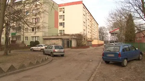 Szczecin. Osiedle Zawadzkiego. Wandal niszczy auta