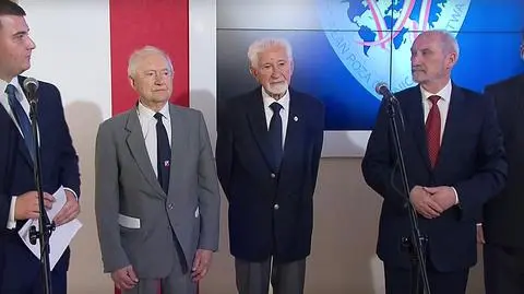 Szef MON po spotkaniu z powstańcami