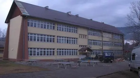 Halny zerwał dach szkoły. Trwa remont