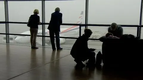 Kilkanaście godzin w hali odlotów. Mgła sparaliżowała Ławicę