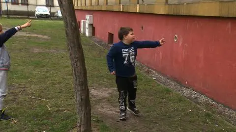 A three-year-old boy jumped out of window but was caught by a six-year-old. His mother didn&#039;t even notice as she was completely drunk