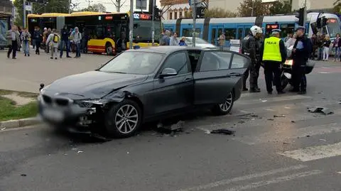 Wrocław. Cztery osoby ranne po stłuczce z udziałem policyjnego BMW